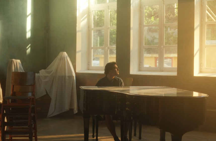 Maestro: Πόσο κοστίζει κάθε επεισόδιο της νέας σειράς του Χριστόφορου Παπακαλιάτη – Στο στόχαστρο του Netflix