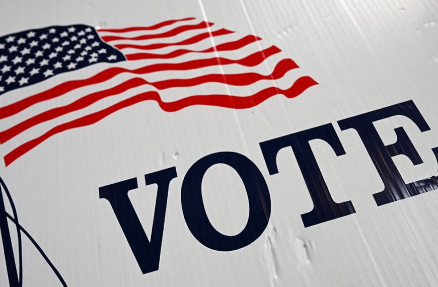 Όθων Ηλιόπουλος / Αμερικανικές Μεσοπρόθεσμες εκλογές – Στην κὀψη του ξυραφιού