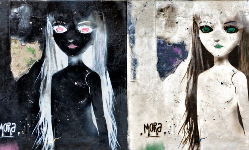 MORA: Η δαιμόνισσα ψηλά στα Εξάρχεια…