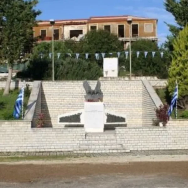 Πρόκληση από τον πρόεδρο της Αλβανίας παραμονή της επίσκεψης Μητσοτάκη– «Κατεβάστε τις&hellip;