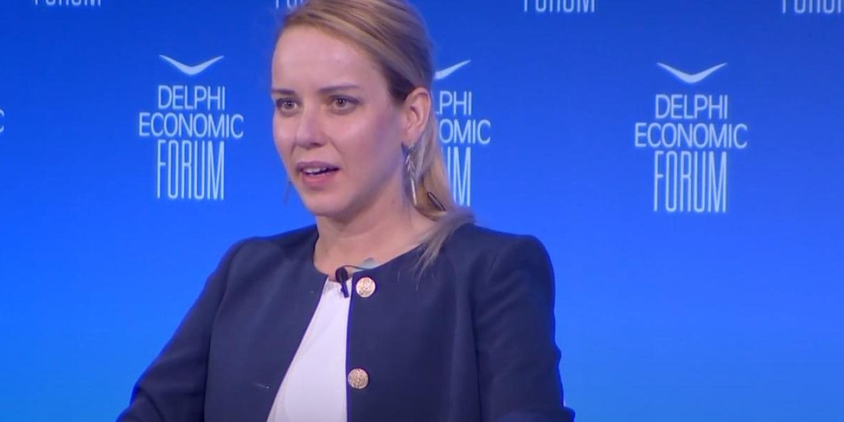 Άρτεμις Σίφορντ: Η κατάθεση της στην PEGA για την παρακολούθηση της από την&hellip;