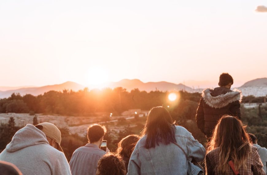 Δουλεύουμε για να ζούμε ή ζούμε για να δουλεύουμε; – Διακοπές και ψυχαγωγία στην Ελλάδα