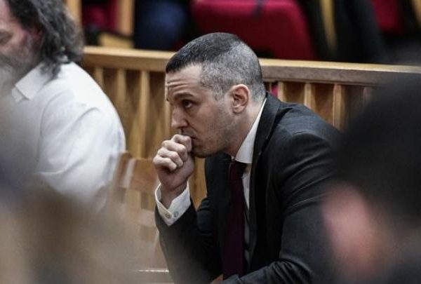 Στα σκαριά νομοθετική ρύθμιση – φραγμός για το νεοναζιστικό «κόμμα Κασιδιάρη»