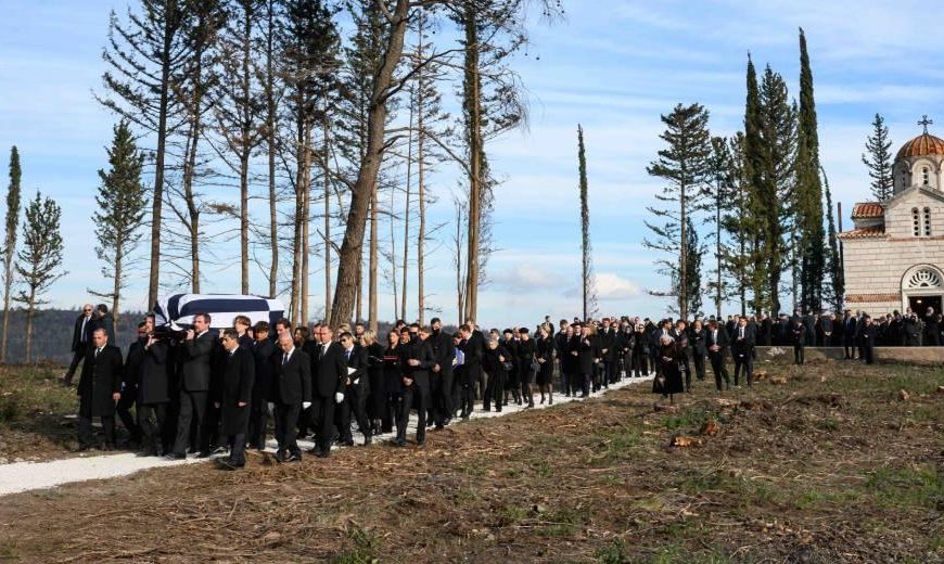 Τα κανάλια στον τάφο του τέως