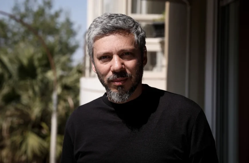 Αλκίνοος Ιωαννίδης για καλλιτέχνες: «Απαξιωμένοι και κυνηγημένοι από ένα κράτος – εχθρό»