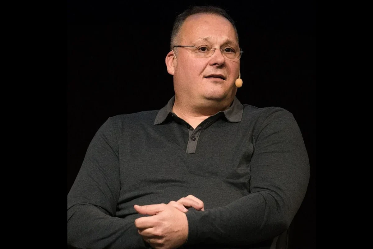 Η παραδοσιακή δεξιά και η νέα ακροδεξιά έρχονται πολύ κοντά