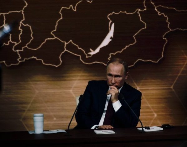 Politico: Μπορεί να κερδίσει τον πόλεμο ο Πούτιν;