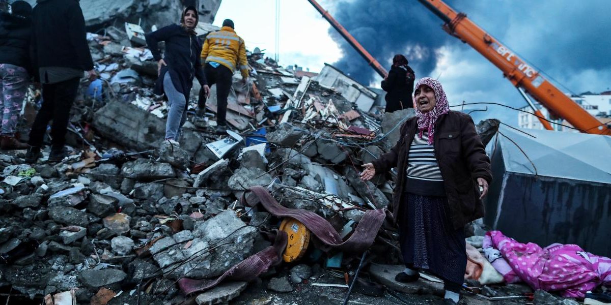 Τουρκία: Μετά τους σεισμούς η οικονομική κατάρρευση