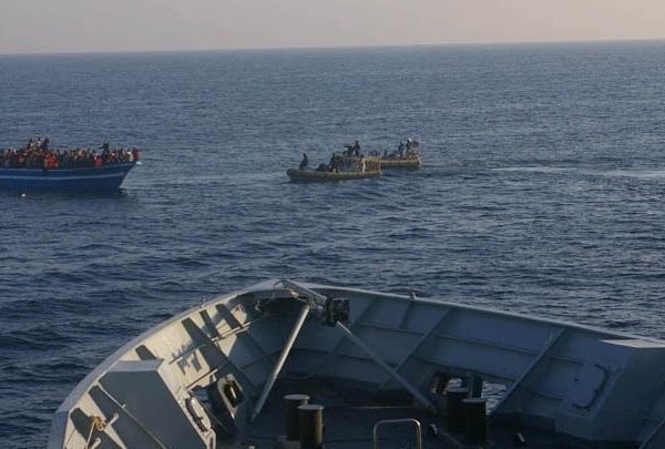 Νεκρά τρία παιδάκια και μια γυναίκα, στο ναυάγιο λέμβου με&hellip;