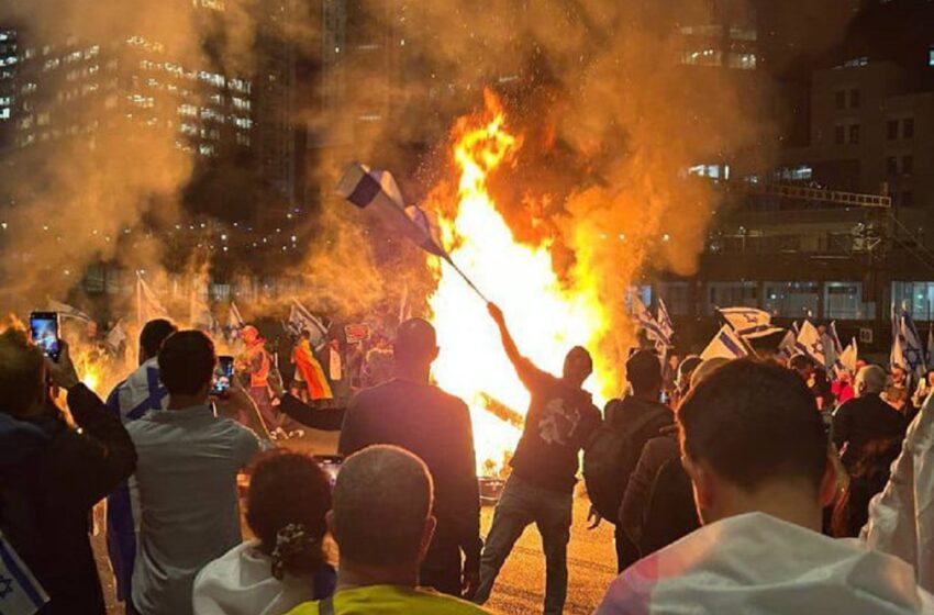 «Ηφαίστειο» το Ισραήλ: Ο Νετανιάχου απέπεμψε τον υπουργό Άμυνας