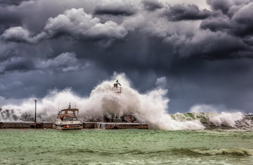 Ρουμπινί: “Η κατάρρευση της SVB θα μπορούσε να προκαλέσει την τέλεια καταιγίδα”