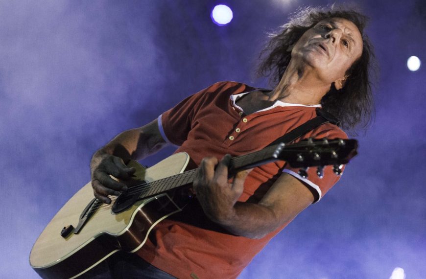 50 χρόνια Βασίλης Παπακωνσταντίνου – Μεγάλη Συναυλία στο Καλλιμάρμαρο