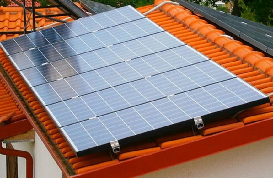 Φωτοβολταϊκά στη στέγη: Ποιους αφορά – Σε πόσα χρόνια γίνεται η απόσβεση