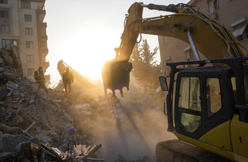 Ακης Τσελέντης: «Σε σεισμό θα βιώσουμε νέα Τέμπη»