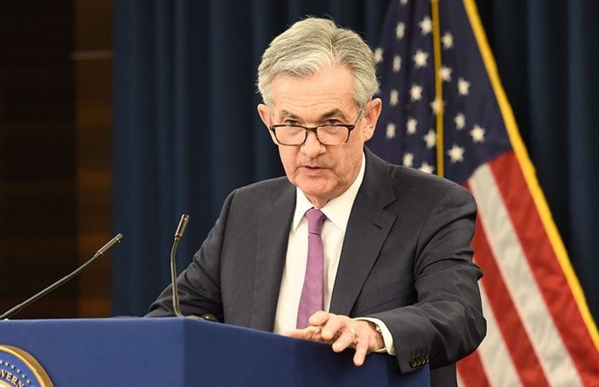 Πρόεδρος της FED: «Δεν πάω πουθενά, εδώ θα μείνω»