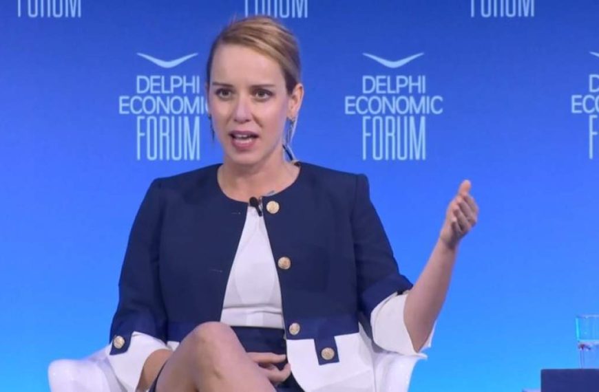 Παρακολουθήσεις – Αποκάλυψη-σόκ: Στέλεχος της ΝΔ “διατάζει” την Σίφορντ – «Σήκω και φύγε από τη χώρα»