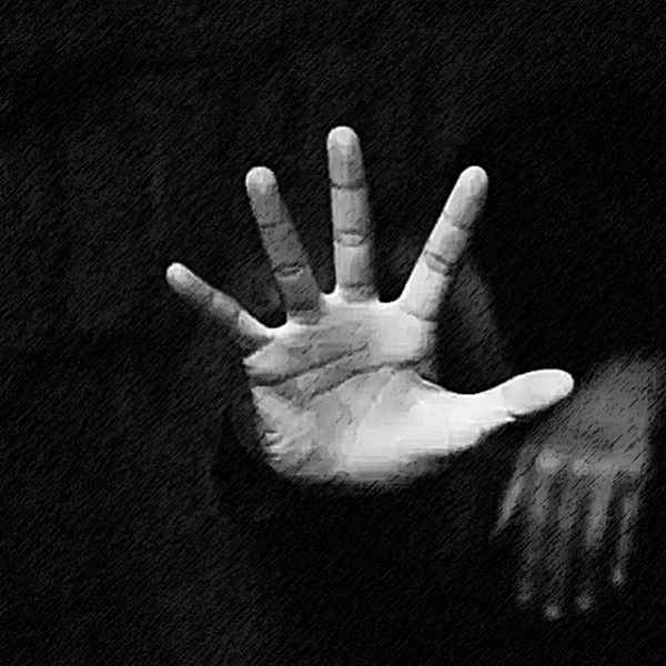 Μανουσία Κυπραίου / Οι θηρευτές του σχολείου