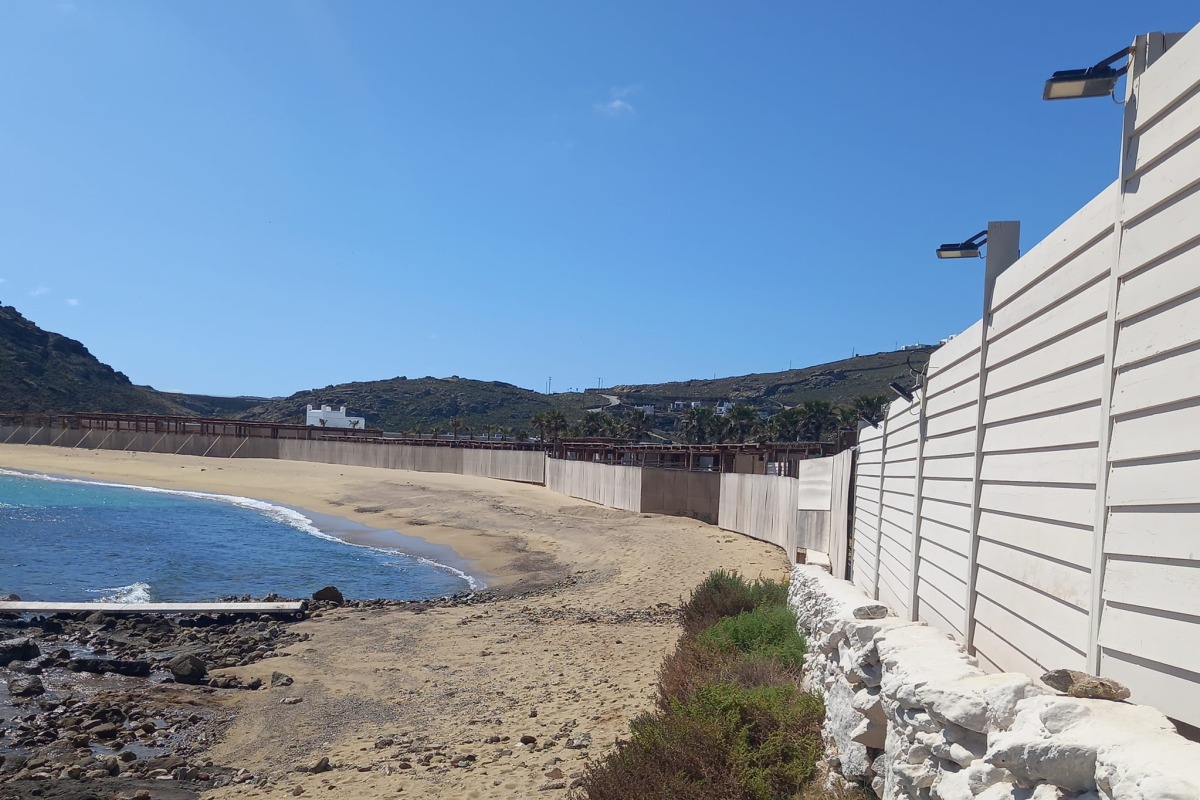 Μύκονος: Παρέμβαση Ντογιάκου για τα αυθαίρετα των μαφιόζων