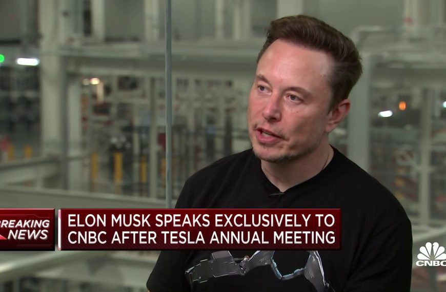 Έλον Μασκ εφ’ όλη της ύλης: Θα λέω ό,τι γουστάρω και ας χάνω λεφτά