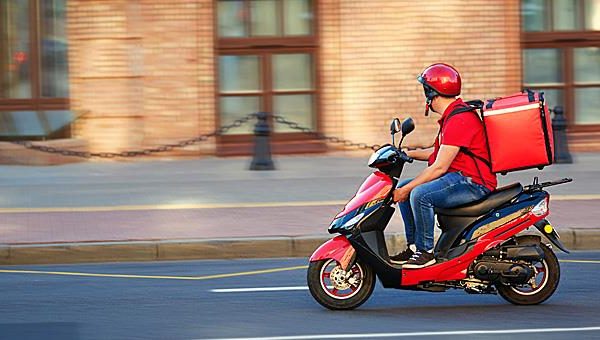 Εργατικό δυστύχημα: Πέθανε διανομέας από εγκεφαλικά λόγω θερμοπληξίας εν ώρα εργασίας