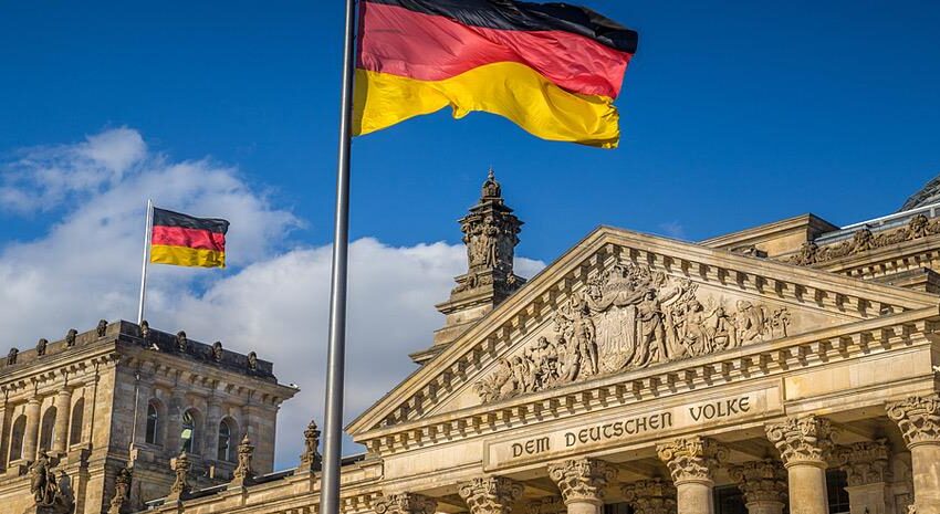 Δεύτερο κόμμα στη Γερμανία η AfD