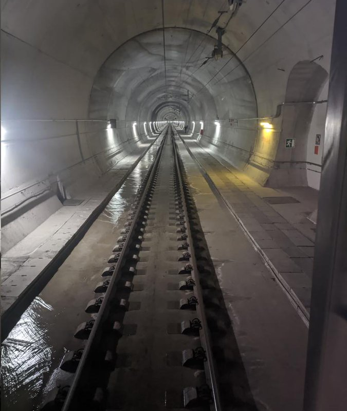 Sponty: Ο γνωστός μουσικός μέσα στο τρένο που σταμάτησε στο τούνελ – «Μετά&hellip;