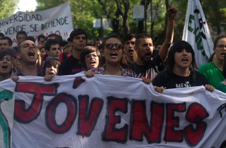 Ισπανία: Σχέδιο για την αντιμετώπιση της κοινωνικής ανισότητας – 20.000 ευρώ σε κάθε νέο από την ηλικία των 18 ετών