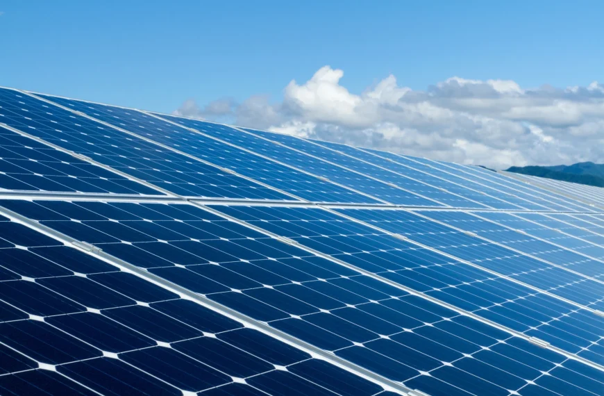 HelleniQ Energy: Deal με Mytilineos για την απόκτηση φωτοβολταϊκών έργων στη Ρουμανία