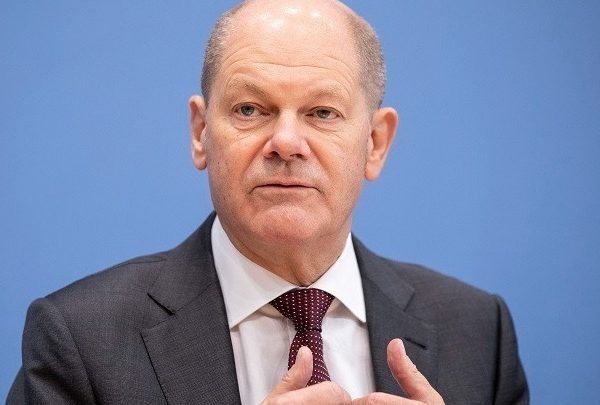 Δυσαρεστημένοι οι Γερμανοί πολίτες από τον καγκελάριο Σολτς