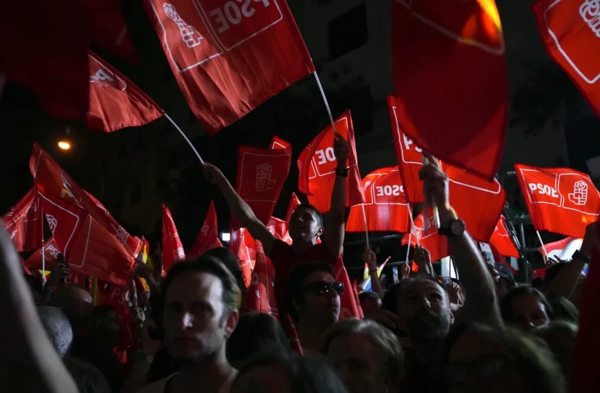 Φίλιππος Σαχινίδης / Διδάγματα για την ελληνική κεντροαριστερά από τους Ισπανούς Σοσιαλιστές