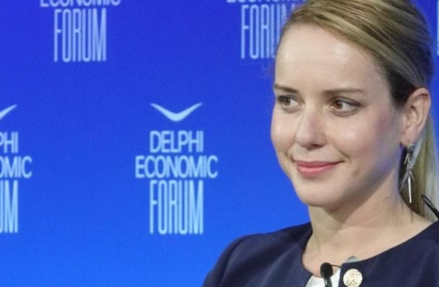 Άρτεμις Σίφορντ: Η συμβουλή της για την Τεχνητή Νοημοσύνη