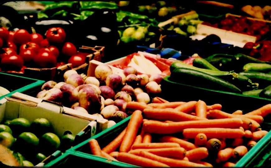 Ακρίβεια-μπούμερανγκ: Ανεβαίνουν οι τιμές, πέφτουν οι πωλήσεις στα οπωρολαχανικά – Νέος γύρος αυξήσεων στα τρόφιμα