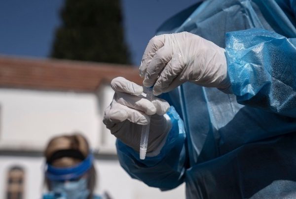 COVID-19: 40 θάνατοι σε μία εβδομάδα