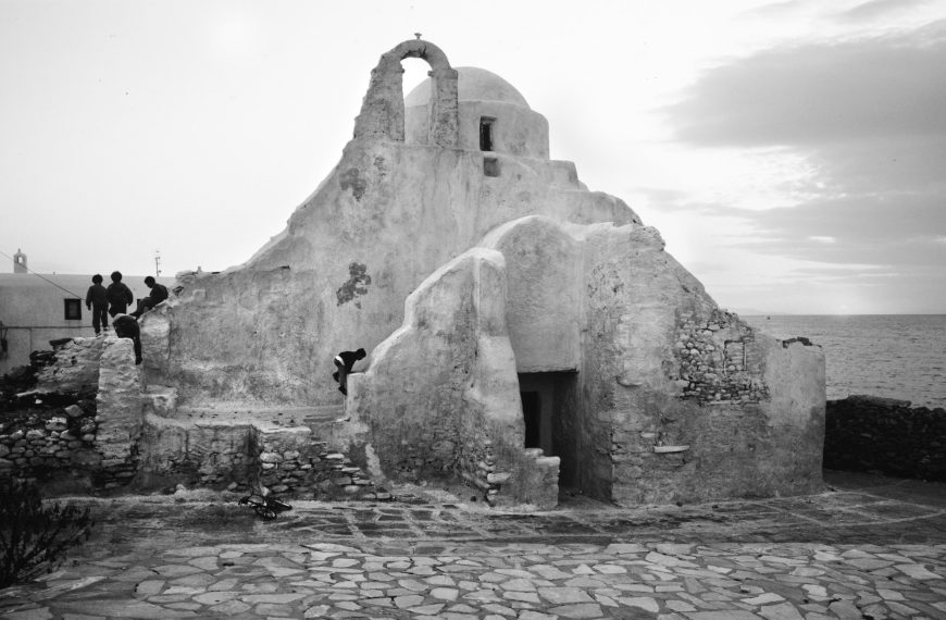 Γιώργος Βέλτσος / Μύκονος: The party is over