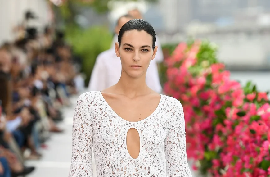 Με άρωμα Κάπρι…η επίδειξη του Μάικλ Κορς αφιερωμένη στη μητέρα του