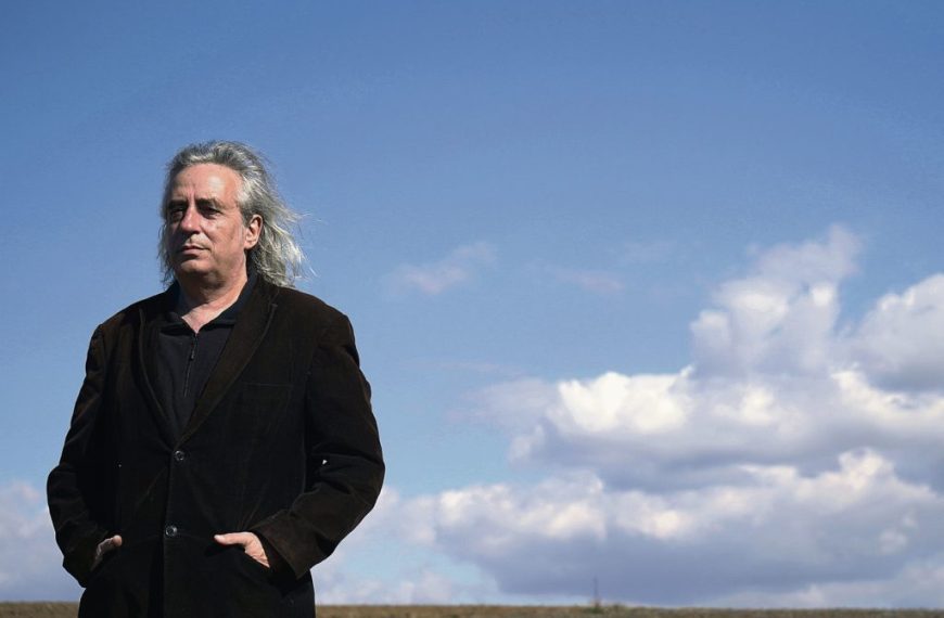 Γιάννης Αγγελάκας : Άλλη μια μέρα γεμάτος ντροπή 