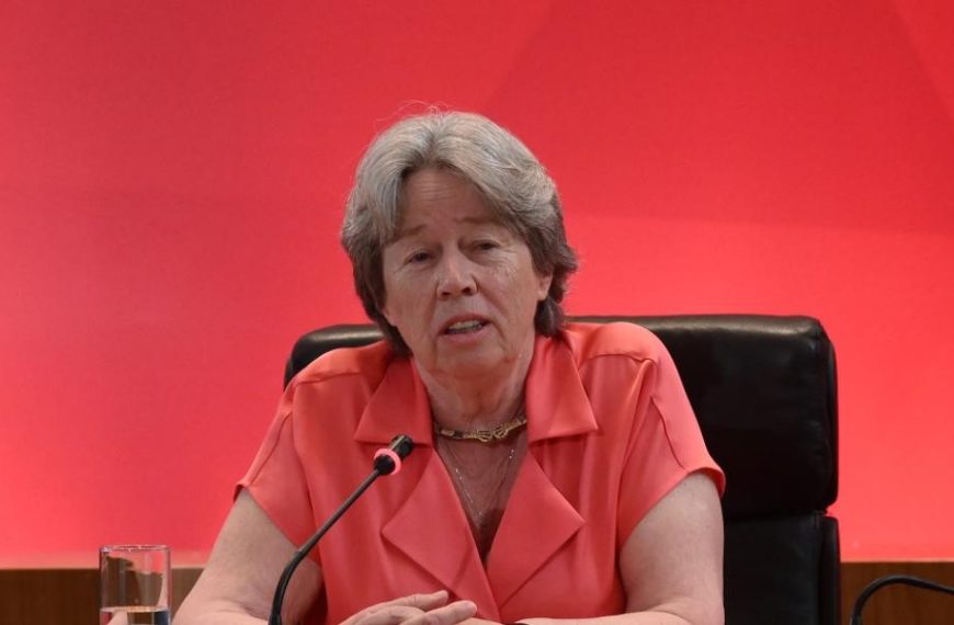 Αθηνά Λινού: «Σοβαρός υγειονομικός κίνδυνος» 