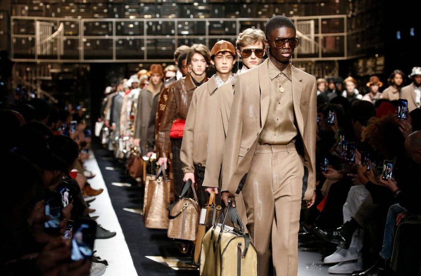 Βάλια Αρανίτου / Βιομηχανία μόδας και παγκόσμιες οικονομικές ανισότητες