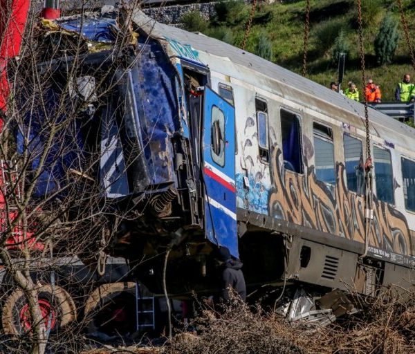 Τέμπη: Ποιοι και γιατί έψαχναν τα ηχητικά αρχεία λίγες ώρες μετά την…