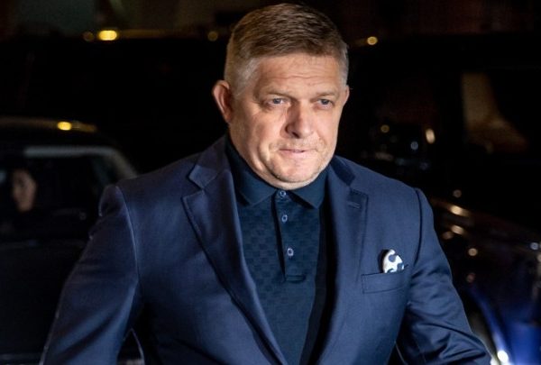 Σλοβακία: Ο φιλορώσος πρώην πρωθυπουργός Ρόμπερτ Φίτσο κέρδισε τις εκλογές