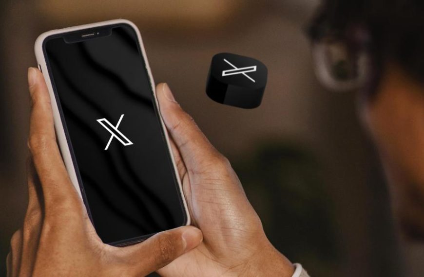 X – Twitter: Ο Έλον Μασκ έκοψε τους τίτλους από τις αναρτήσεις των ΜΜΕ