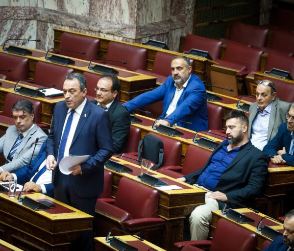 Άρση ασυλίας των 11 «Σπαρτιατών» με 285 «ναι»