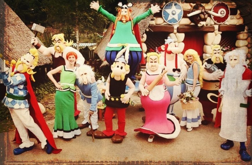 Φωτεινή Τομαή / Στη χώρα του Αστερίξ