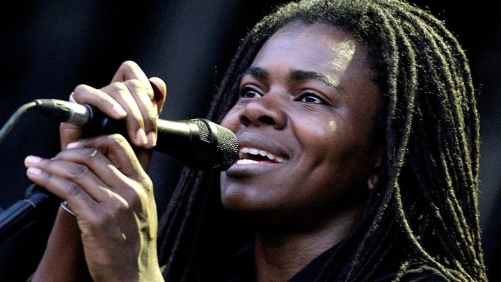 Τρέισι Τσάπμαν: Τραγούδι της Χρονιάς στα βραβεία CMA 2023 το «Fast Car», 35 χρόνια μετά την κυκλοφορία