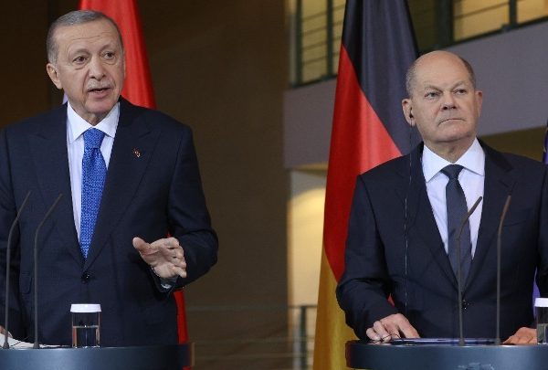 Συνάντηση Ερντογάν – Σολτς: «Εμείς δεν έχουμε κανένα χρέος στο Ισραήλ»