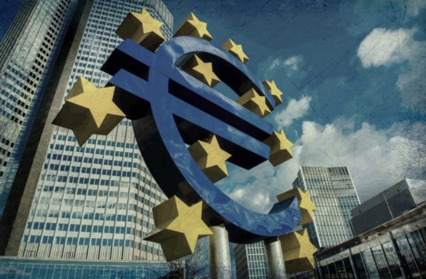 «Καμπανάκια» από Bloomberg και Economist για ύφεση και ανεργία στην Ευρωζώνη – Βαρίδι η Γερμανία