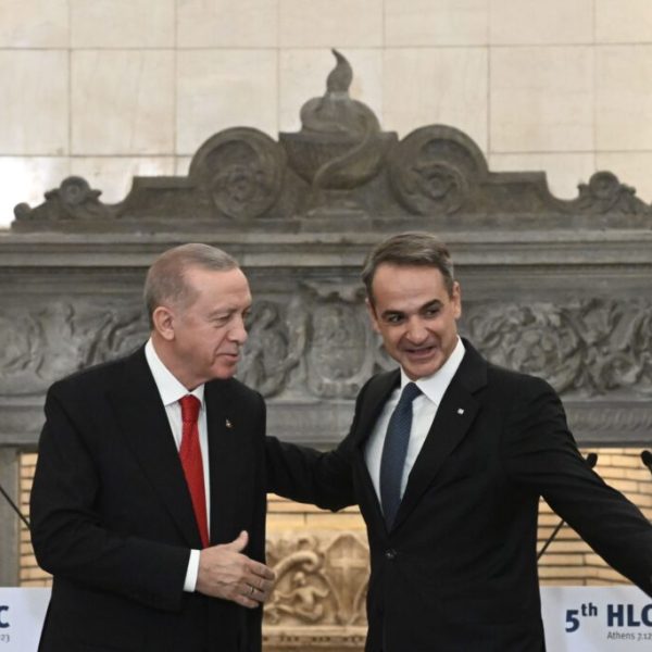 Ο απολογισμός της επίσκεψης Ερντογάν στην Ελλάδα: Οι 15 συμφωνίες