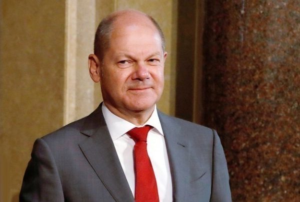 Αισιόδοξος ο Σολτς ότι η κρίση του προϋπολογισμού μπορεί να ξεπεραστεί