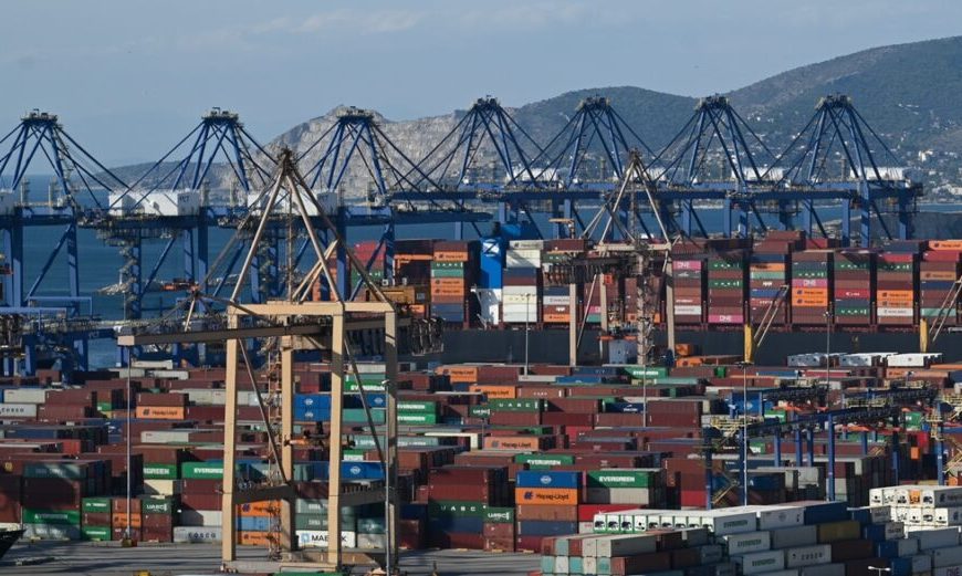 Οι επιθέσεις των Χούθι επηρεάζουν και τον Πειραιά