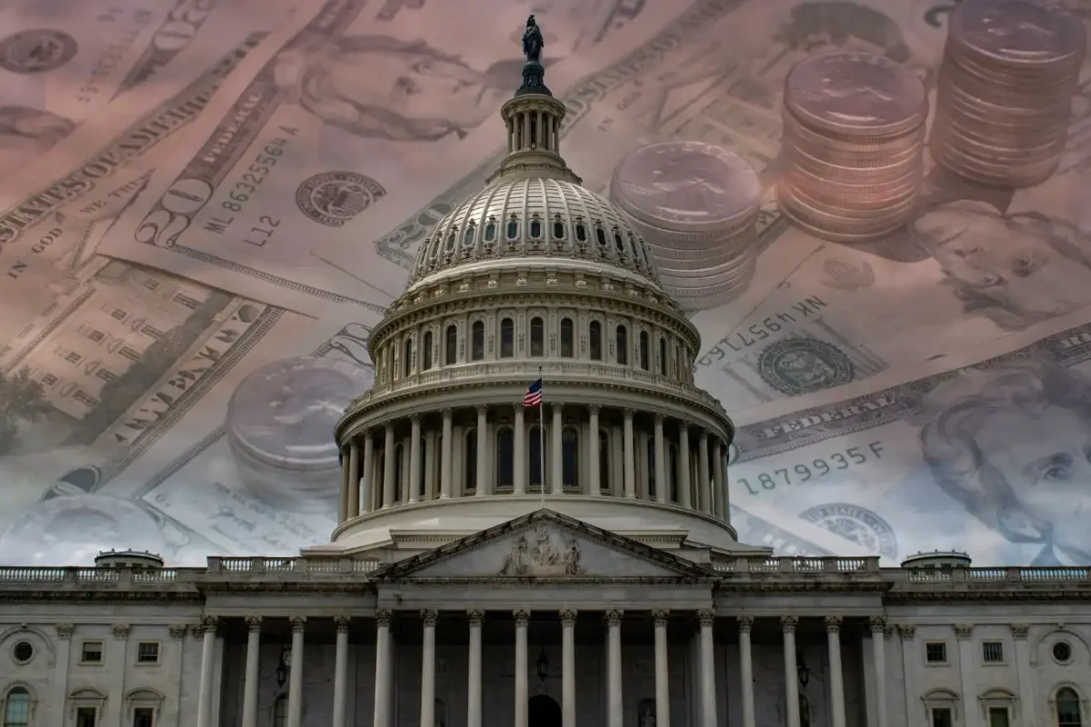 Η αγορά ομολόγων τραβάει το αυτί της Ουάσινγκτον: Τέλος η εποχή του φθηνού…